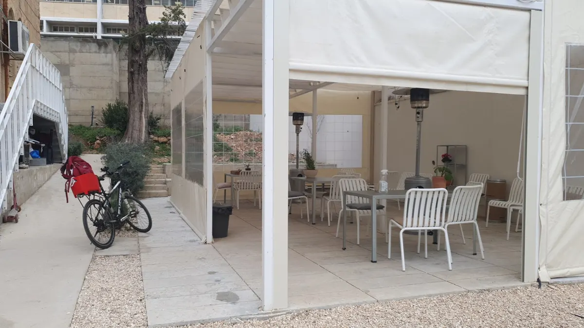 Cafe Emesh