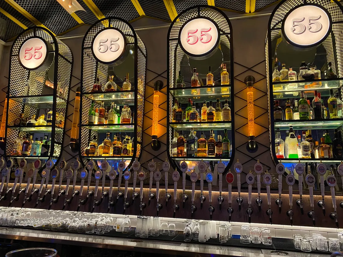 Bar 55