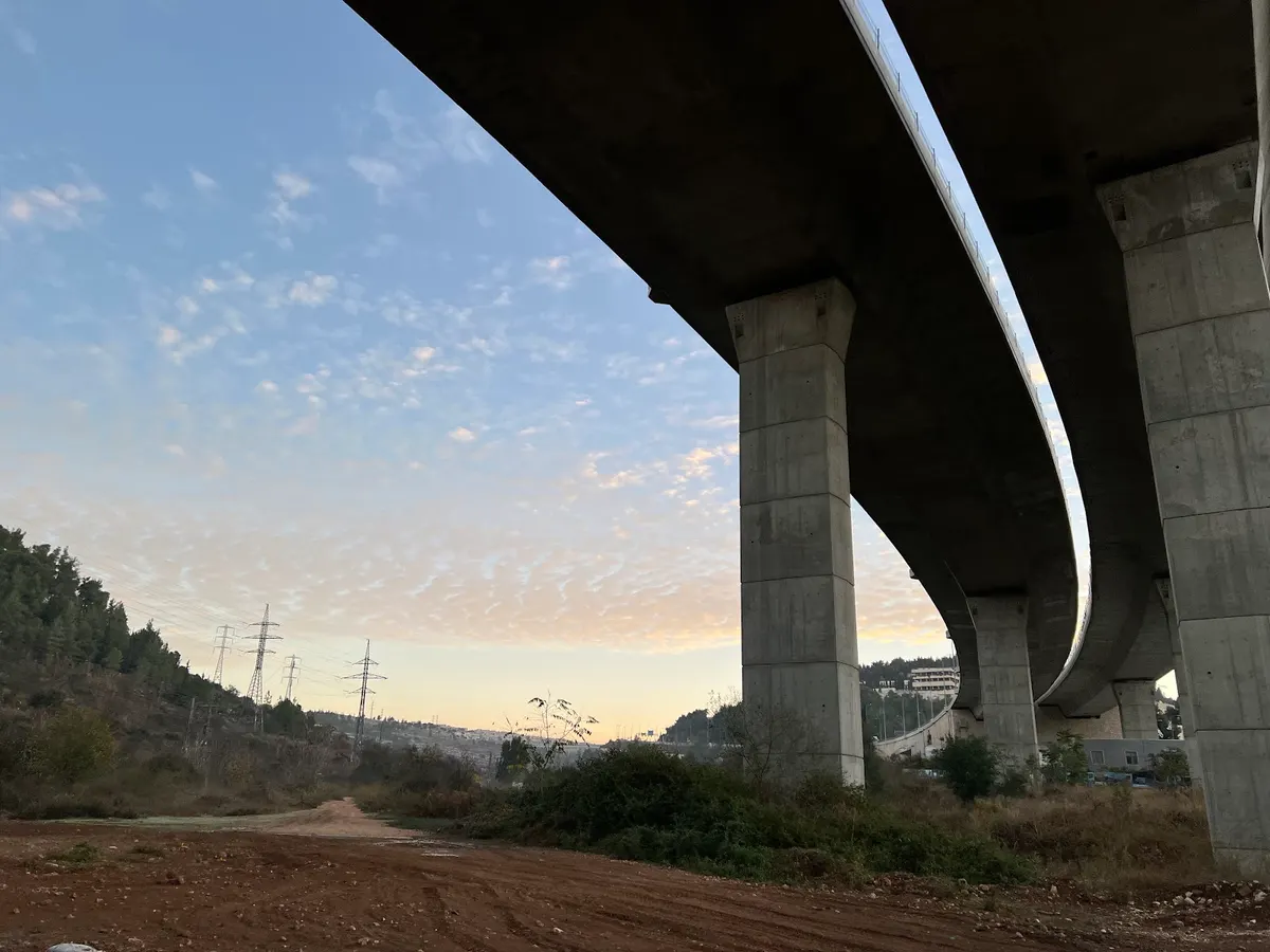 עין מקלף - 3