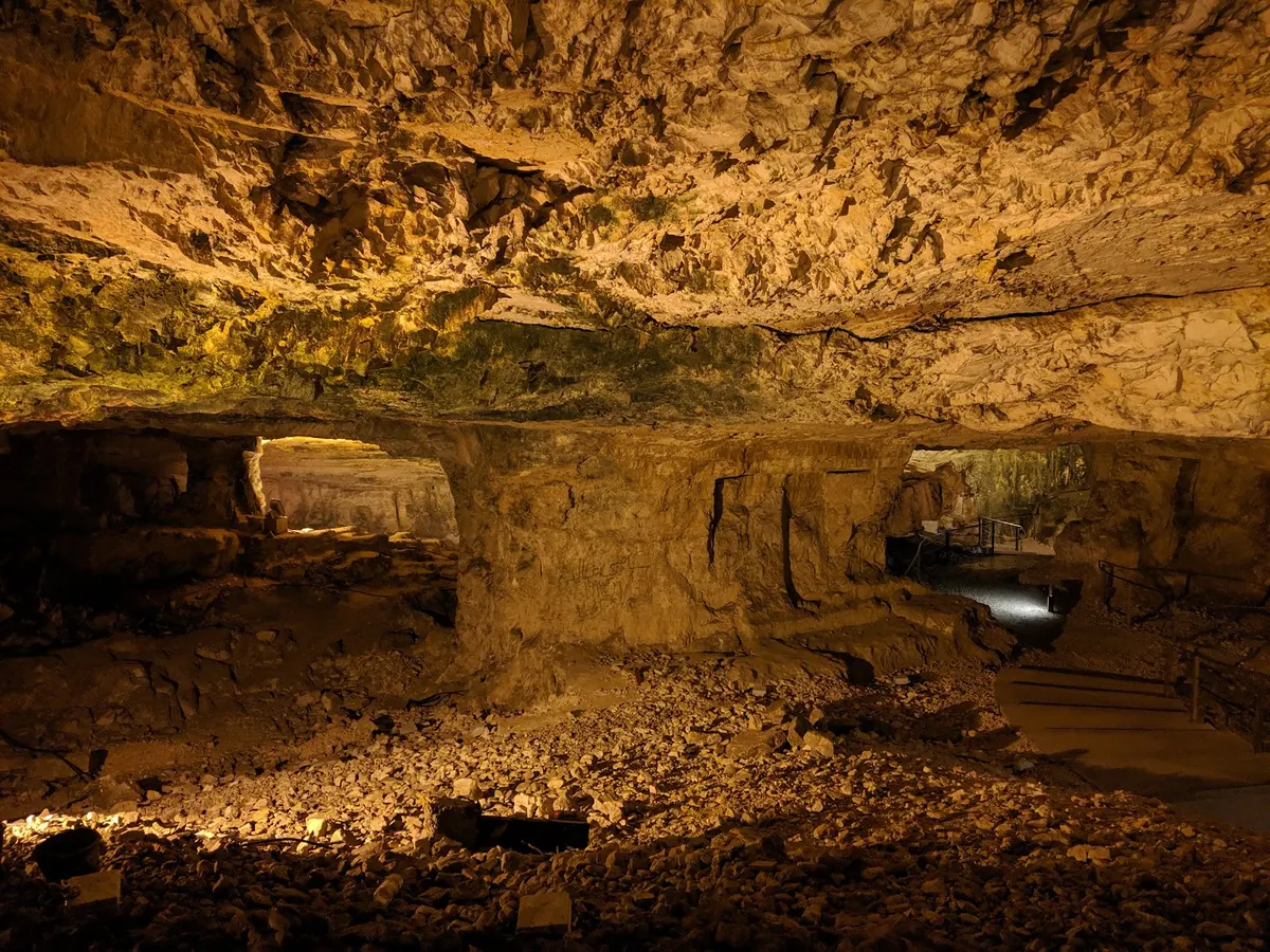 La grotte de Sédécias