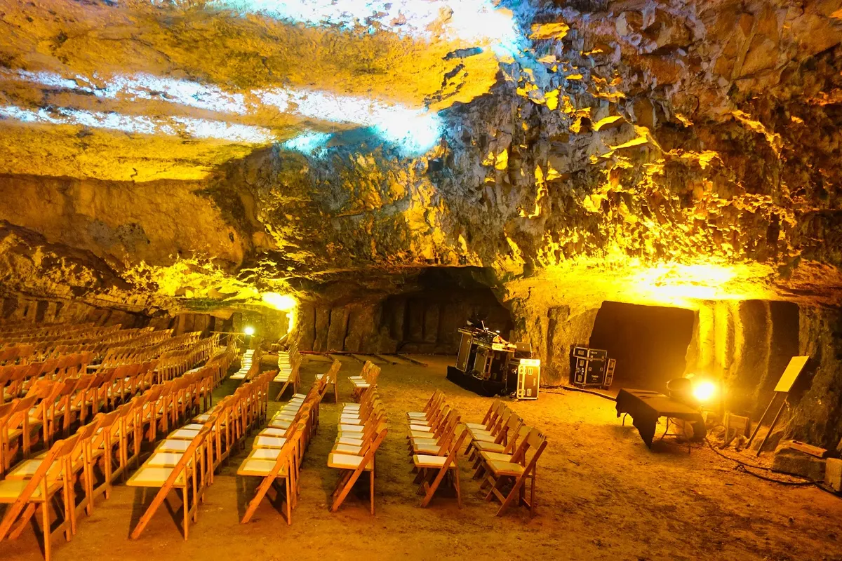 La grotte de Sédécias - 2
