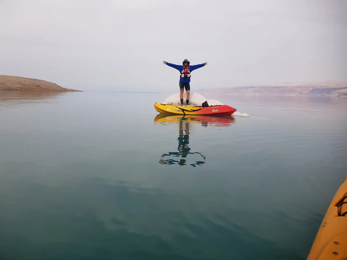 KAYAK TOURS – Dead sea kayak tours: Kayaks dans la mer Morte