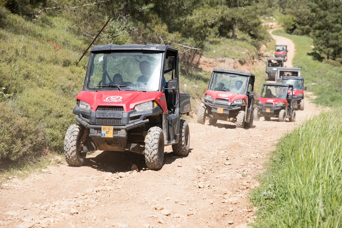 Lior Jeeps and Off-Road Experiences: Jeep tours and outdoor activities in Gush Etzion and the Judean Desert - 2