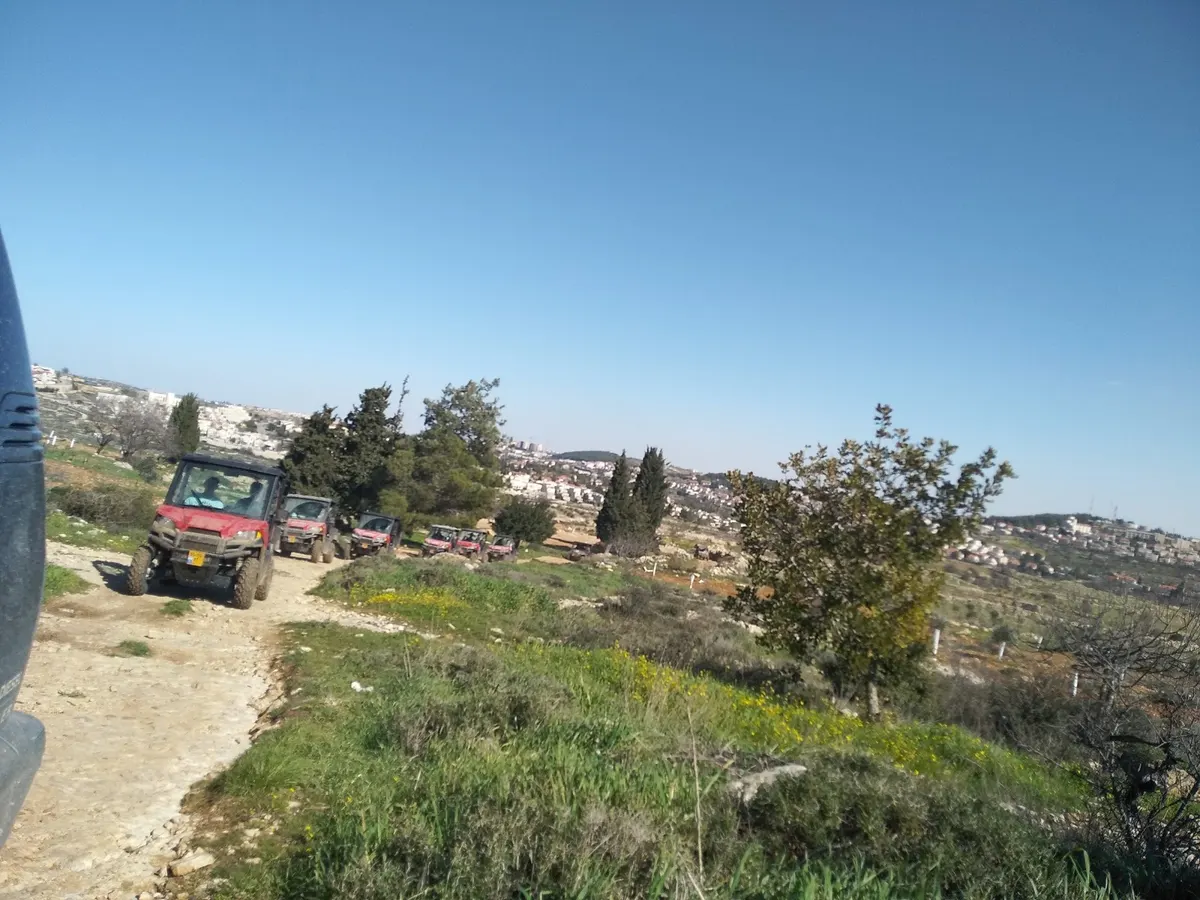 Lior Jeeps and Off-Road Experiences: Jeep tours and outdoor activities in Gush Etzion and the Judean Desert - 3